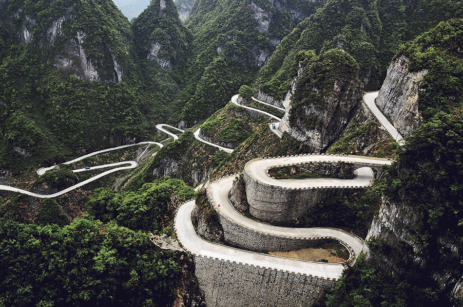 Tianmen-Mountain-Road-China