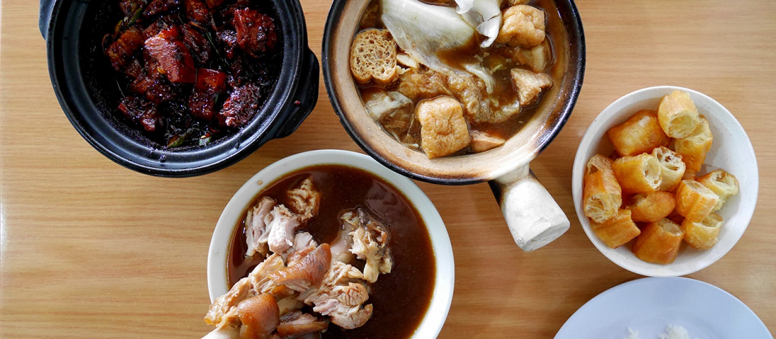 Bak Kut Teh, Pork bone and tea broth, popular in S.E Asia 