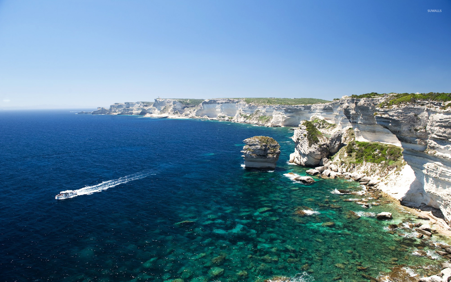Остров француз. Остров Корсика во Франции. Ионическое море, Средиземноморье. Греция Корсика. Корсика остров в Средиземном.