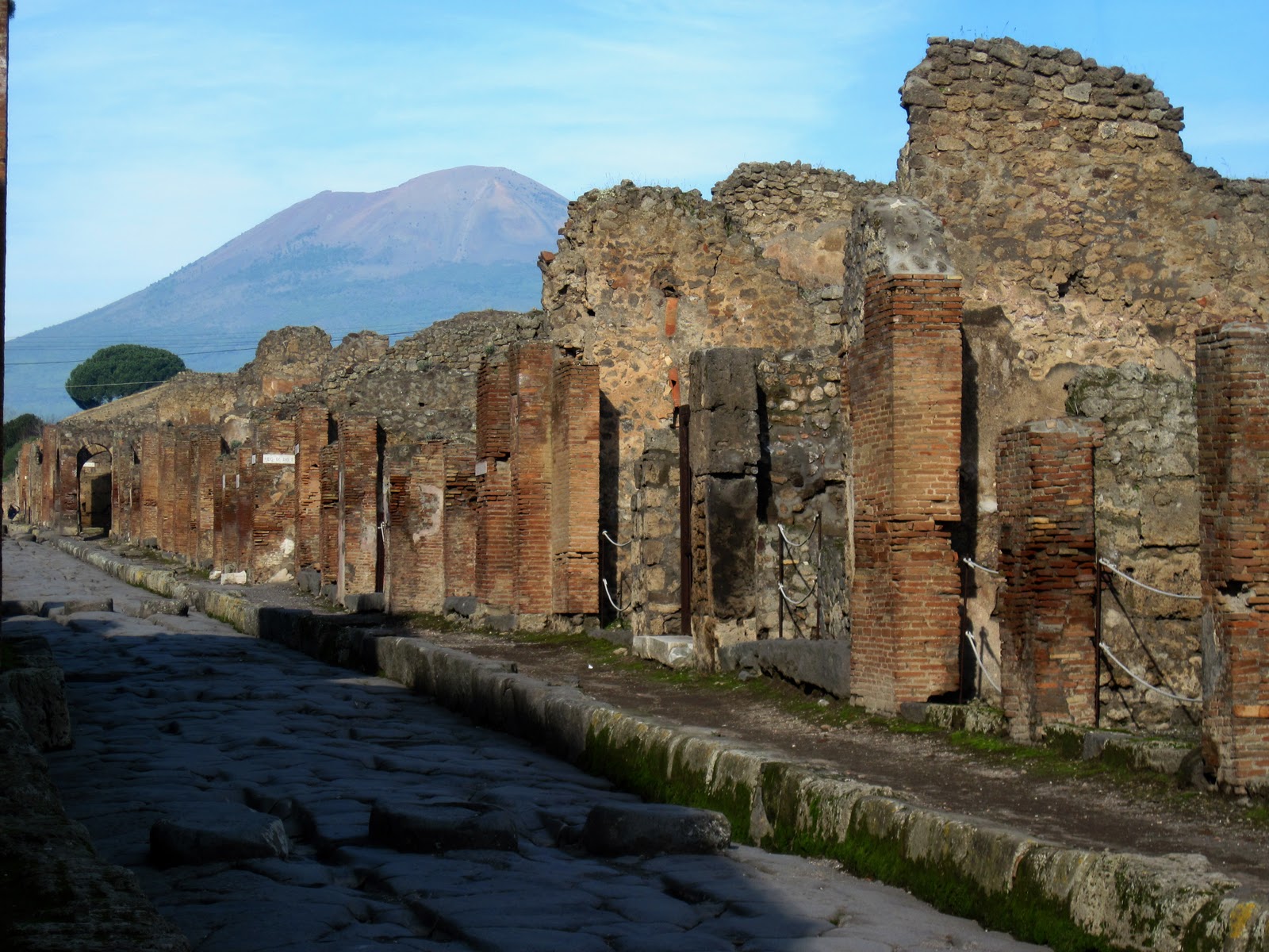ruins-of-pompeii