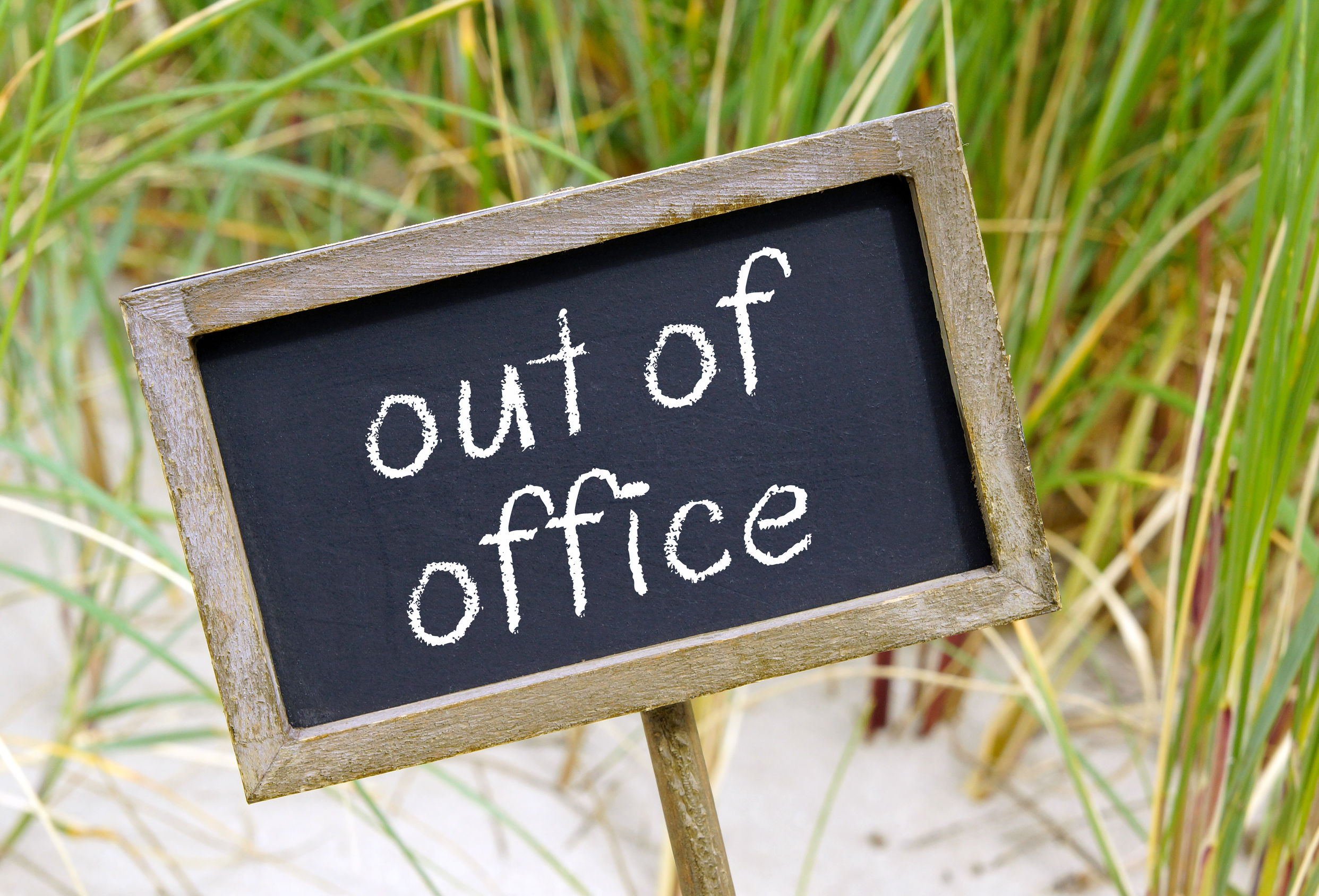 Quirky out of office messages you should use for your next vacation!
