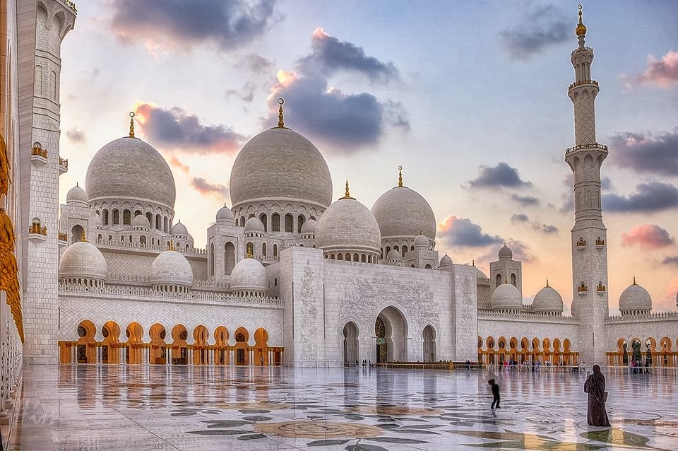 Sheikh Zayed Grand Mosque - Abu Dhabi's Crown Jewel