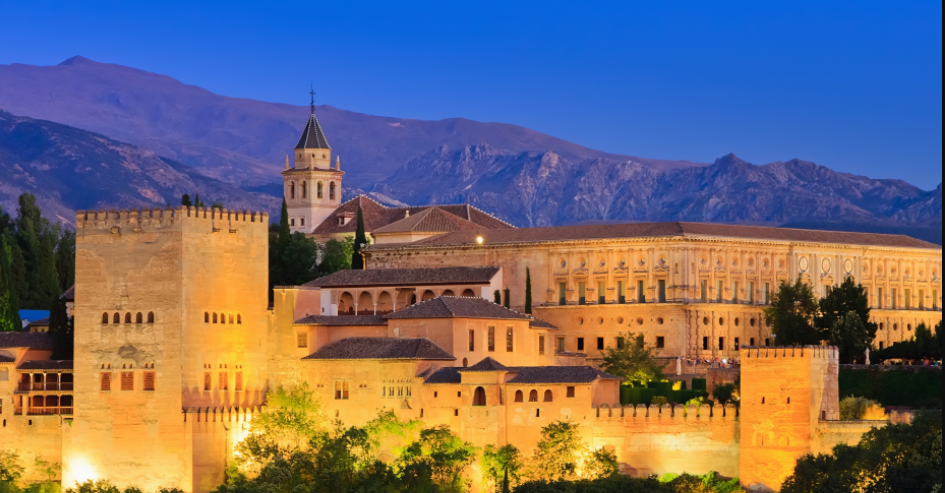 Alhambra,Top things to do in Spain