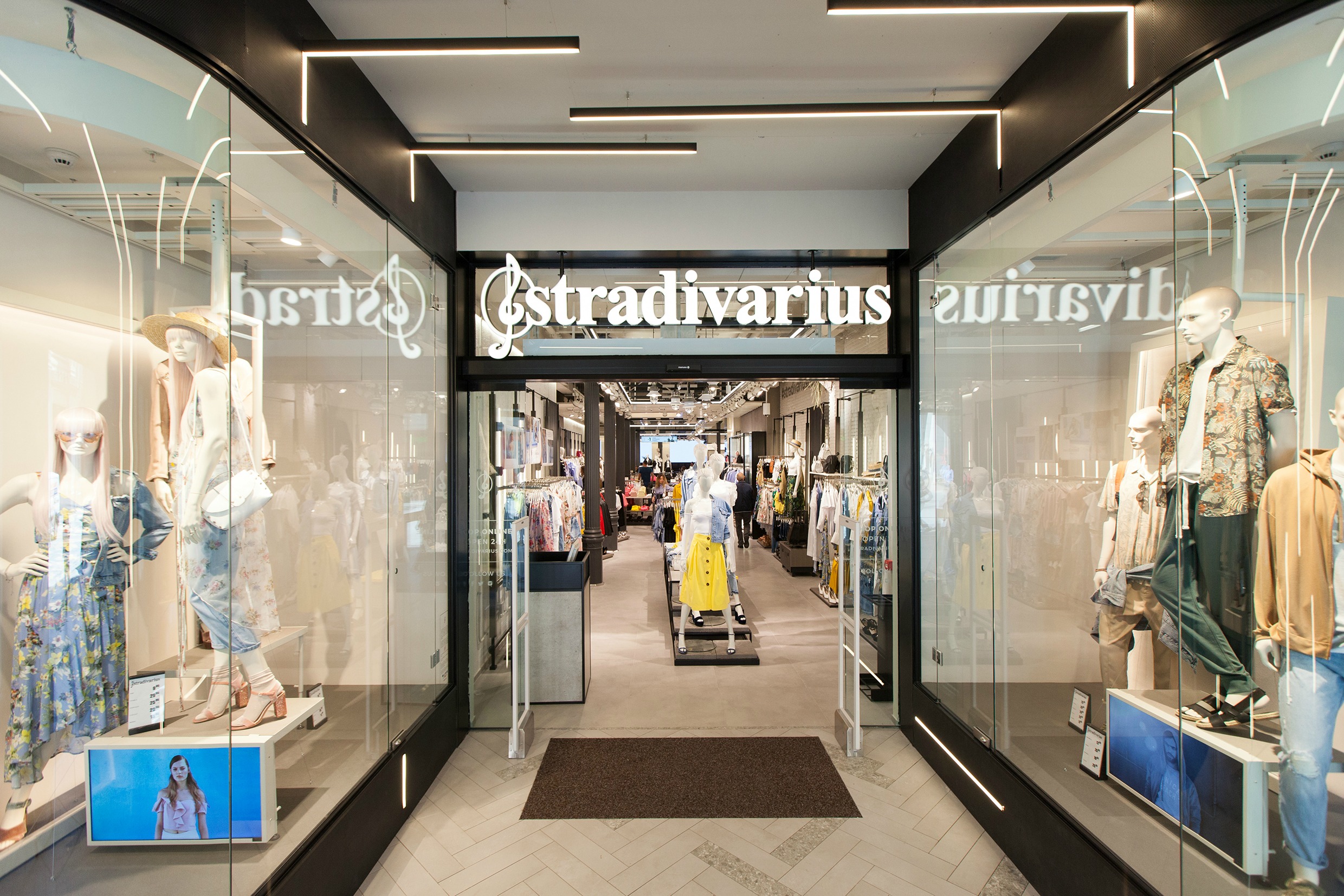 stradivarius,places to shop in Spain