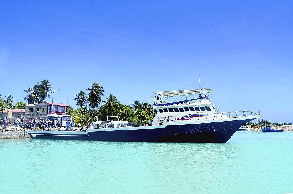 Dhoni cruise, maldives cruise, sailing around maldives 