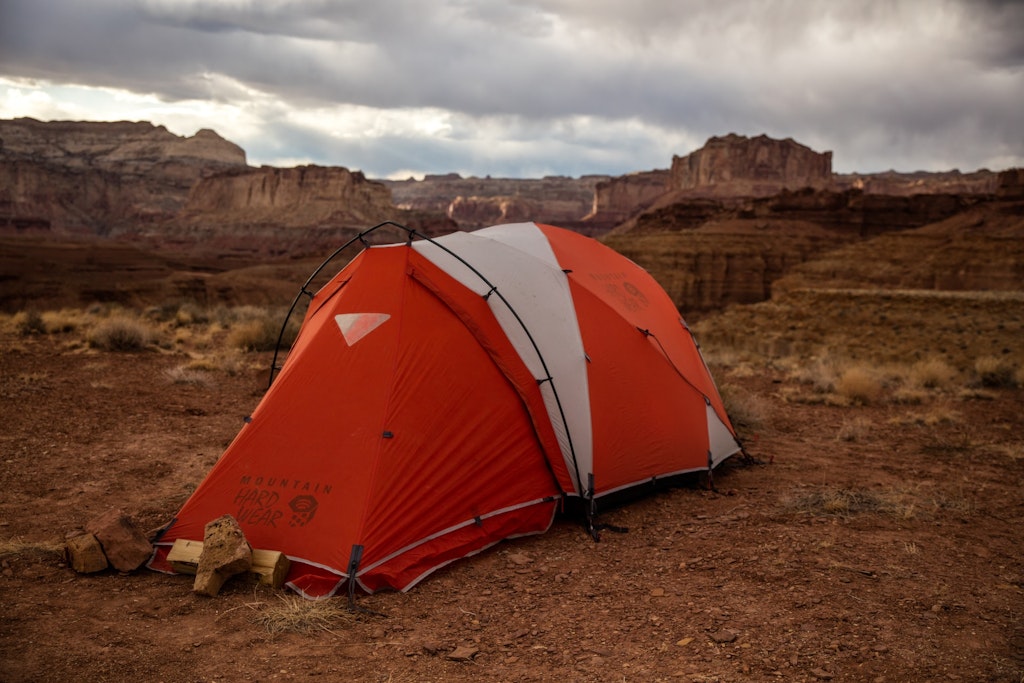 Desert camping in the mountains
