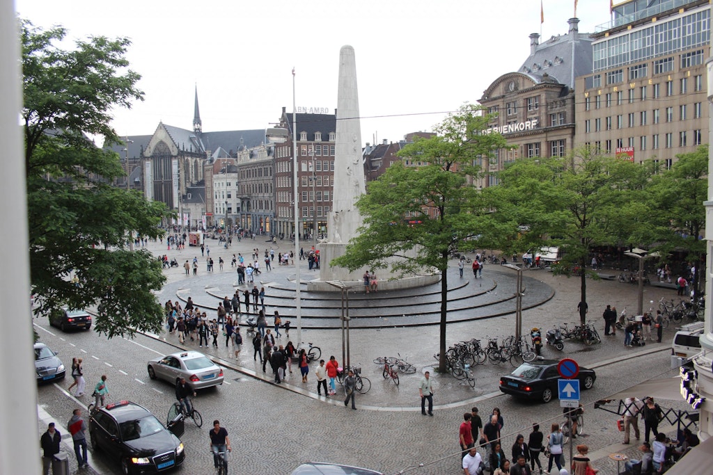 Day at Dam Square