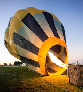 Hot air balloon australia