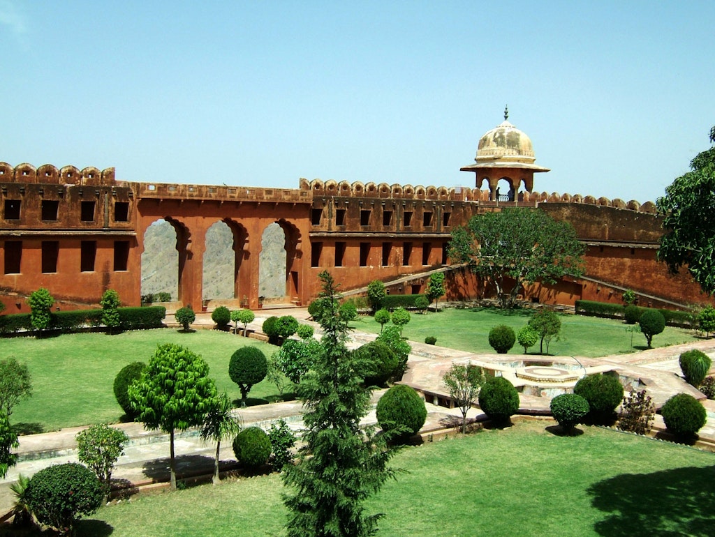 Jaigarh Fort Jaipur (Best Tourist Spots in Jaipur)