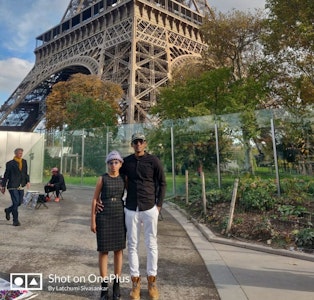 Couple in Eiffel tower