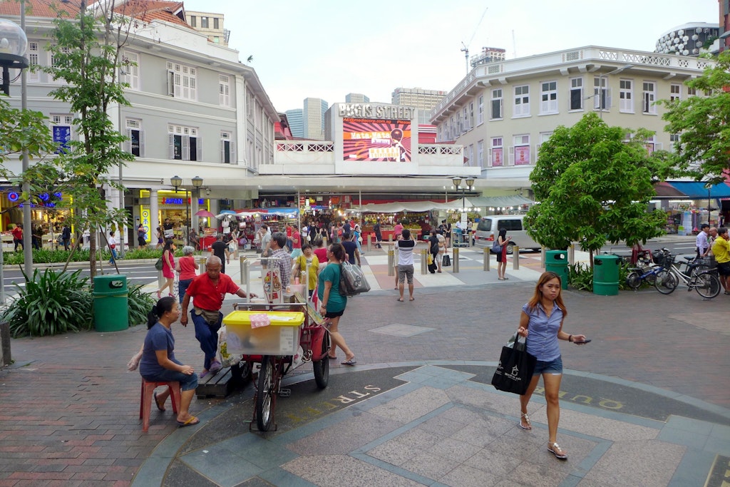 Bugis junction mall the busy street