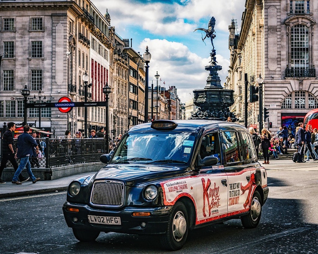 Taxi at Piccadilly 