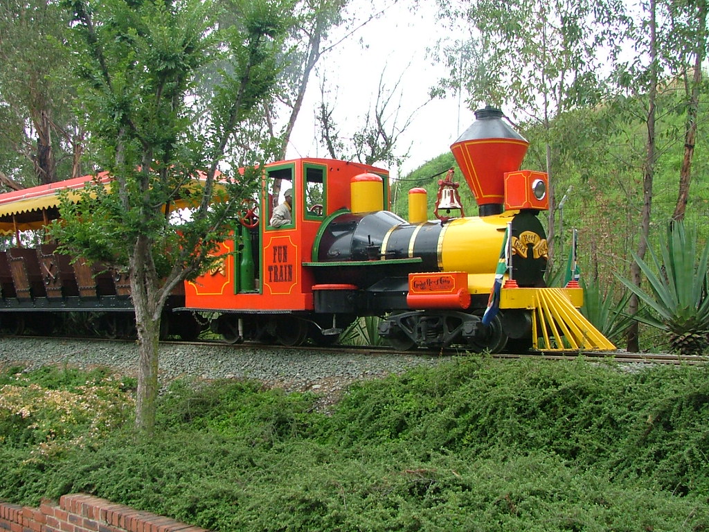 train at gold reef city theme park
