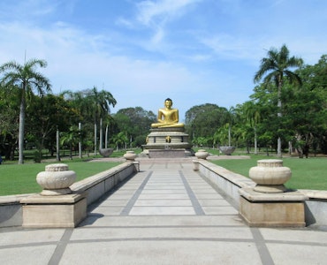 pathway to the Buddha statue