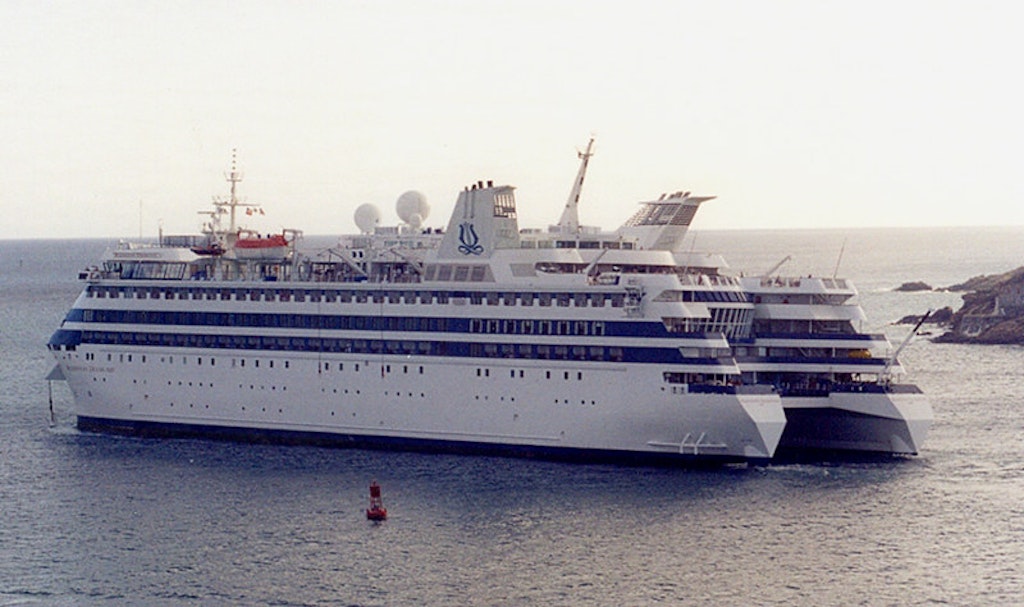 Catamaran Cruise Ship