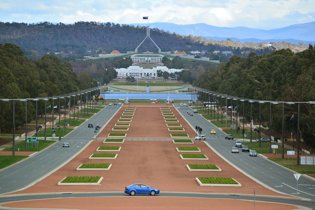 tourist attractions in canberra australia