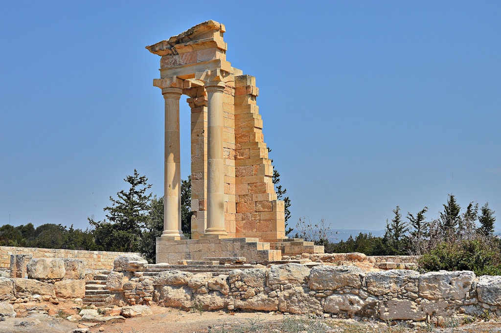 Sanctuary Apollo Pillars