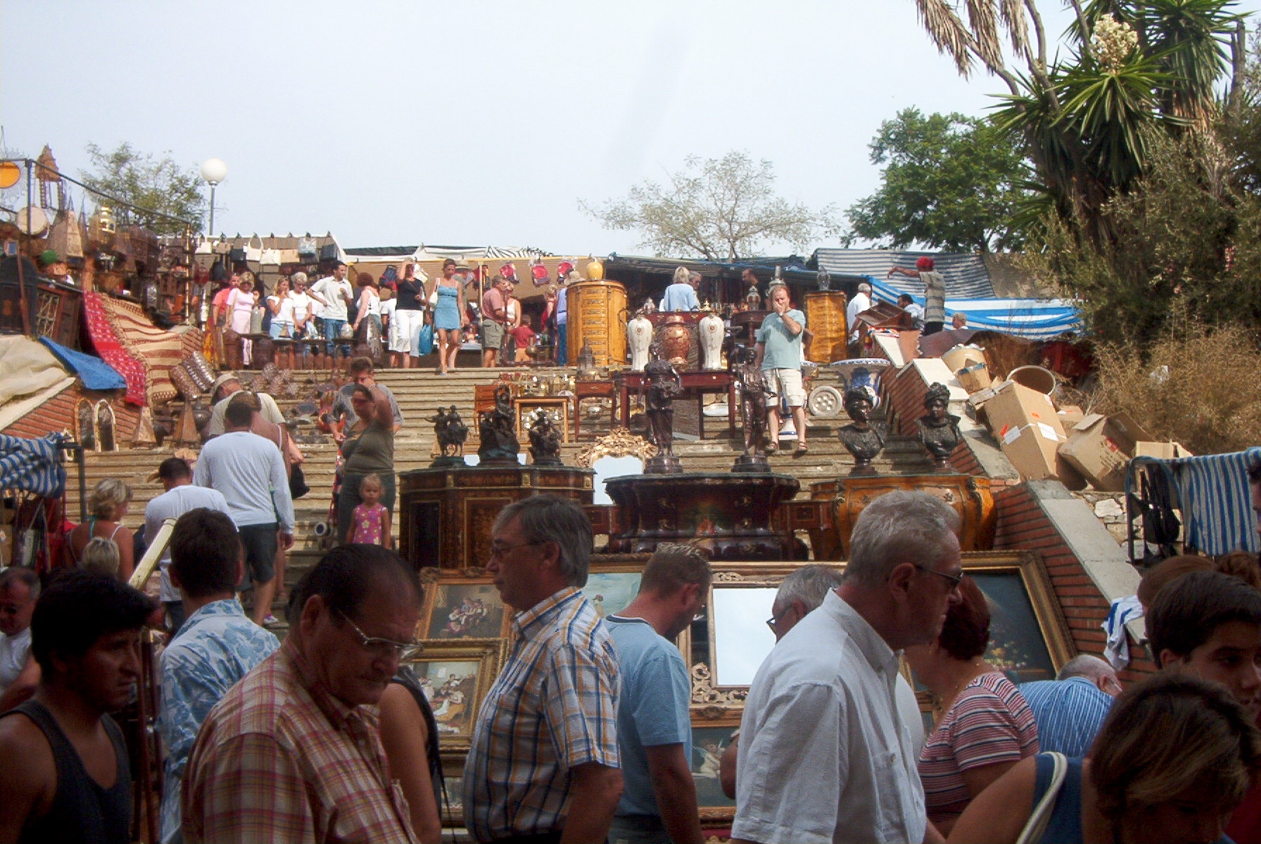 Puerto Banus Summer Market for great night time craft shopping