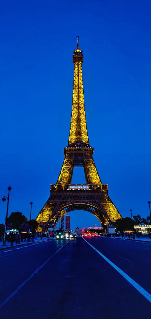 A breathtaking view of Eiffel Tower