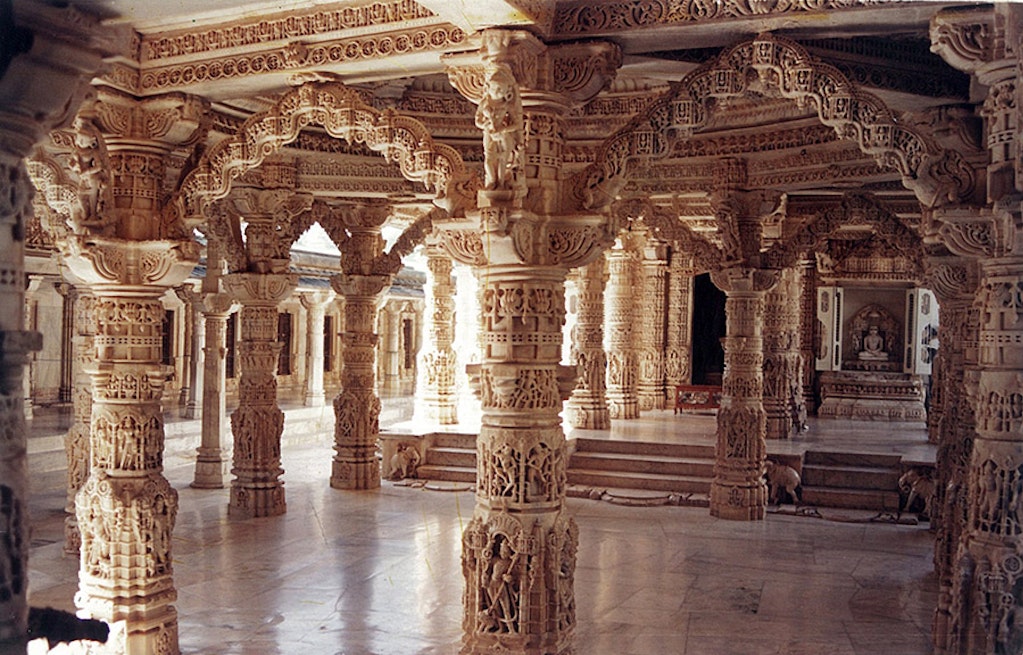 Pillars in the Dilwara temple
