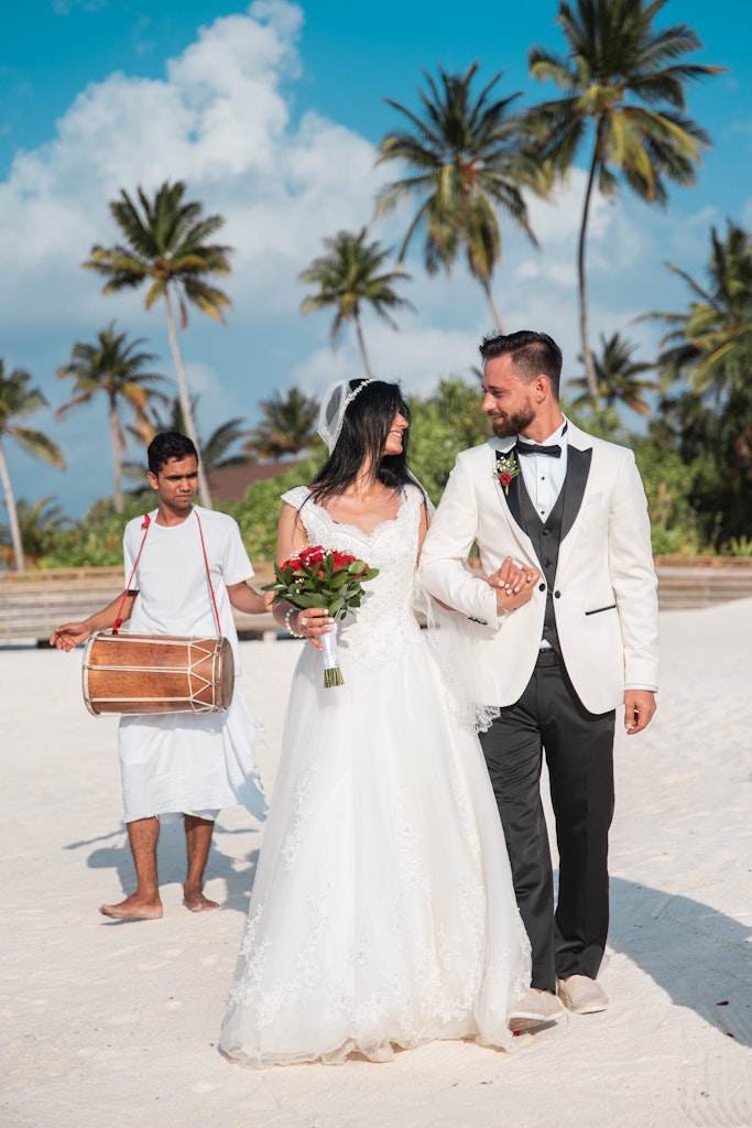 Maldivian wedding with traditional Bodu Beru