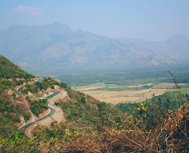 The roads of Munnar around the hill.