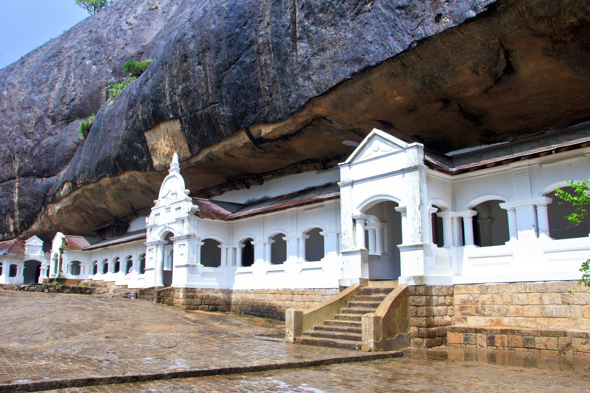 Dambulla Cave Temple - The Hidden Gem of Sri Lanka