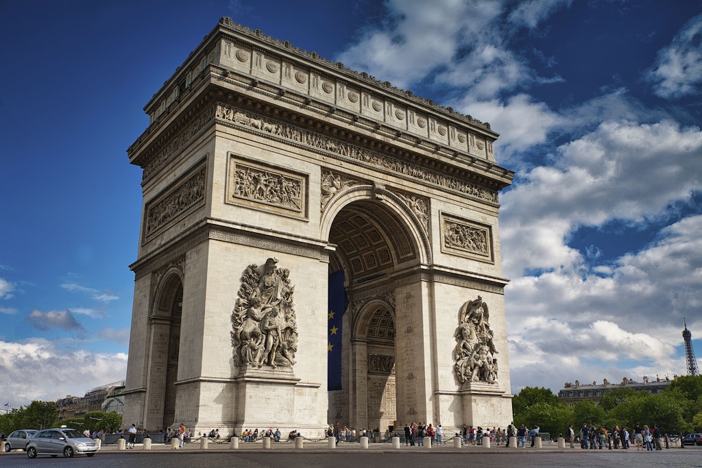 A Paris Guide:The Champs-Elysées