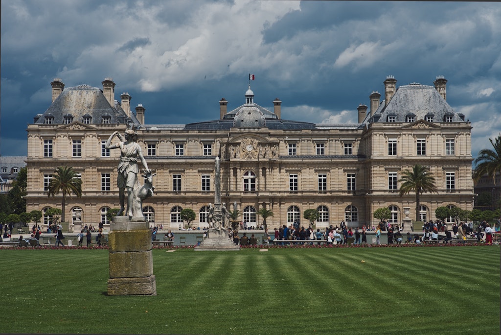 Luxembourg Palace, 15 romantic places to visit in Paris
