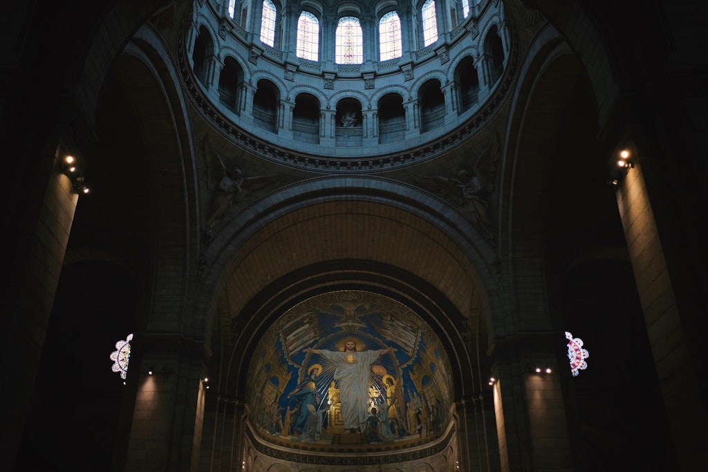 Sacré Coeur Basilica, 15 romantic places to visit in Paris