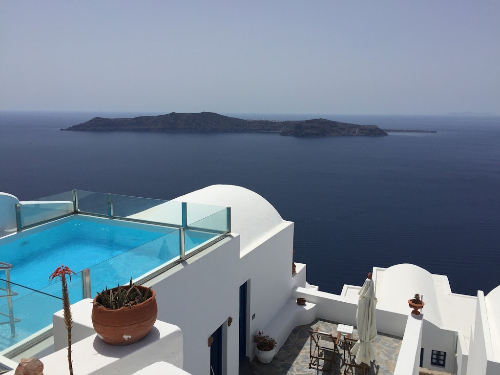 Terrace view from Honeymoon Hotels in Santorini
