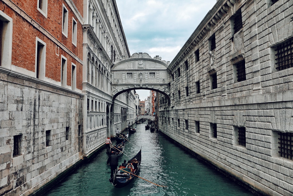 Bridge of sighs, Rialto bridge, Venice