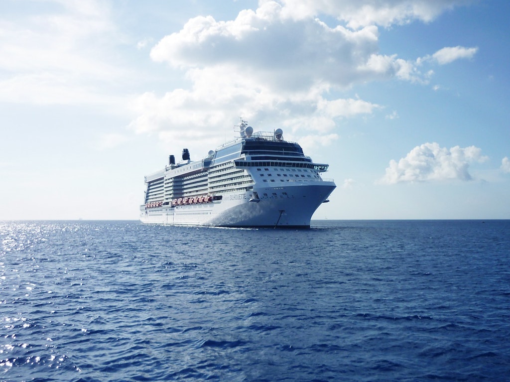 ship-cruise-vacations