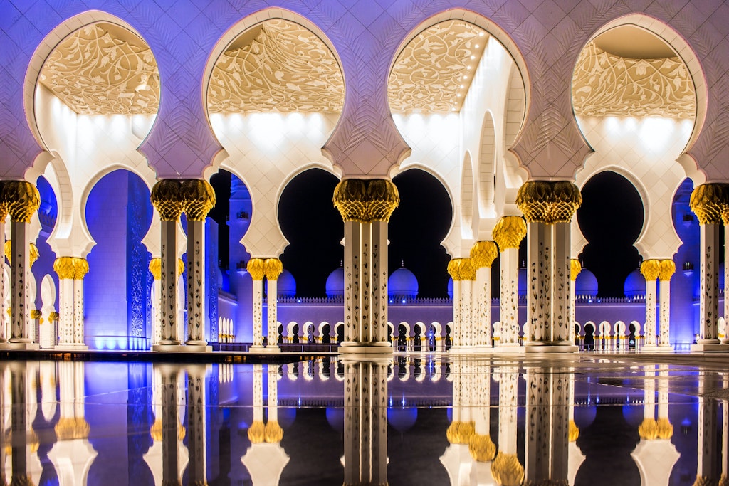 Sheikh Zayed Grand Mosque, Dubai Abu Dhabi tour itinerary