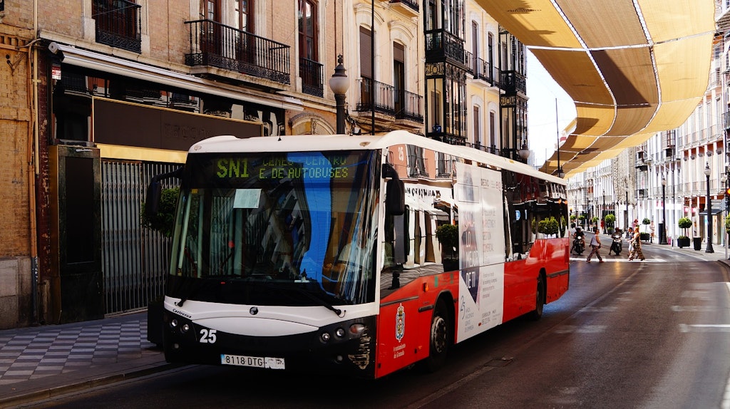 spain-granada-transport-by bus